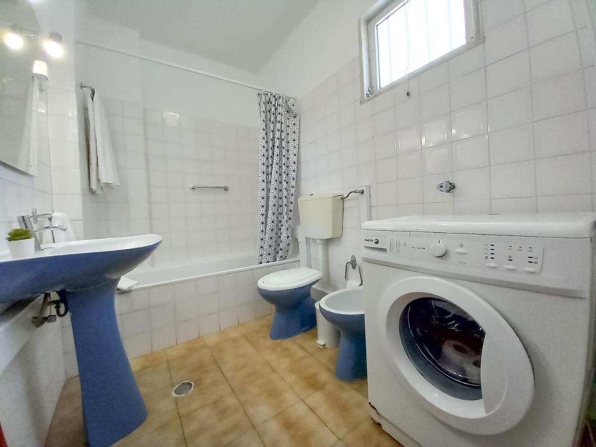 Mira Atlantico 13- Terraco Com Vista Mar E Cidade, Wifi, 80Mt Praia Quarteira Eksteriør billede