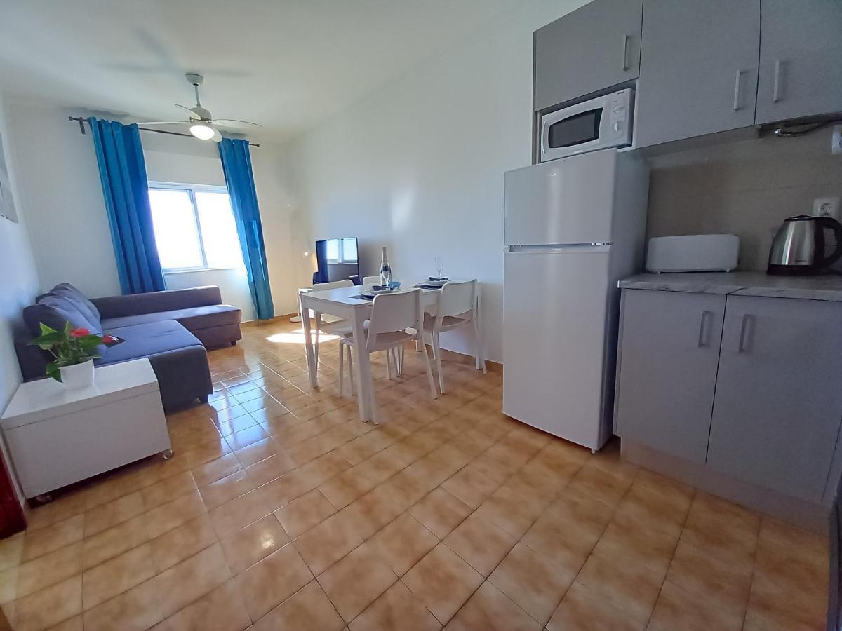 Mira Atlantico 13- Terraco Com Vista Mar E Cidade, Wifi, 80Mt Praia Quarteira Eksteriør billede